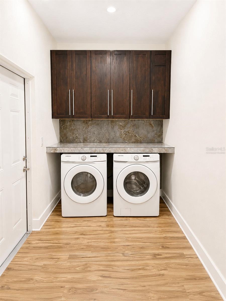 108 Mission Hills Ave Property Photo 11