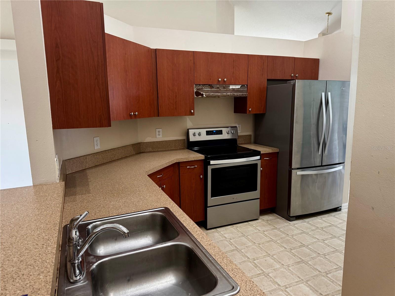 5912 33rd Dr E Property Photo 4