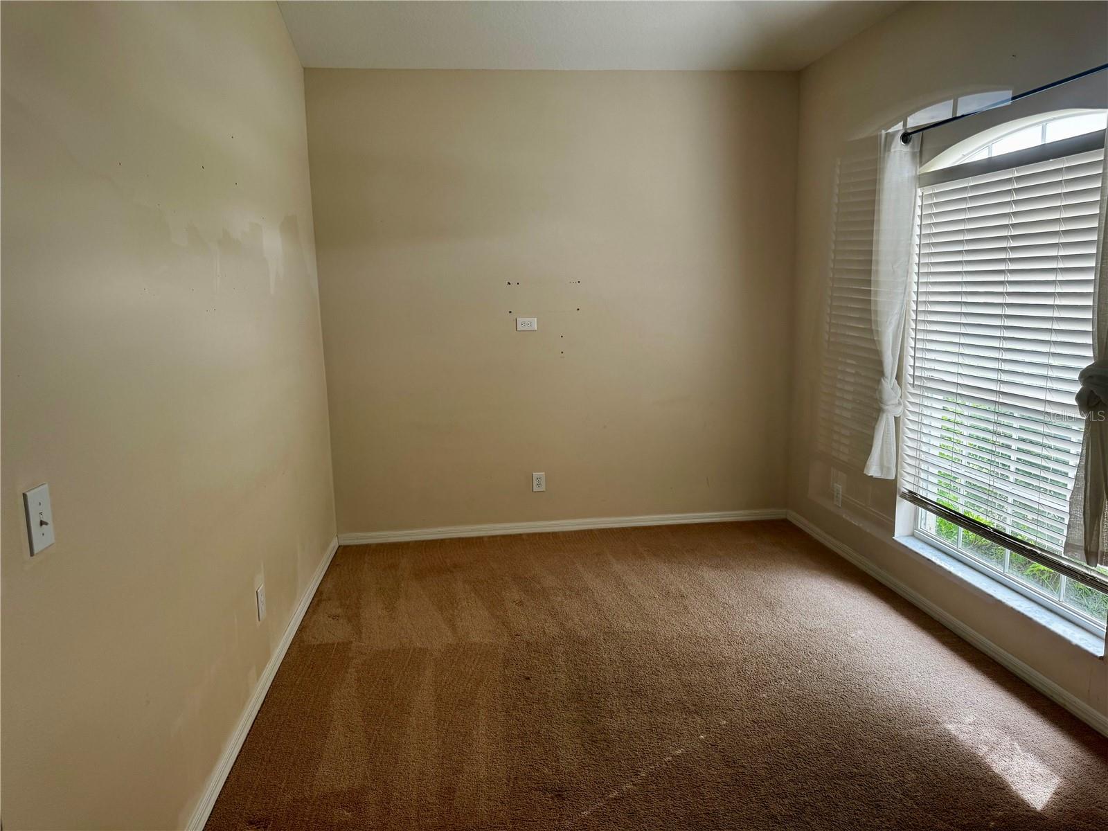 5912 33rd Dr E Property Photo 11