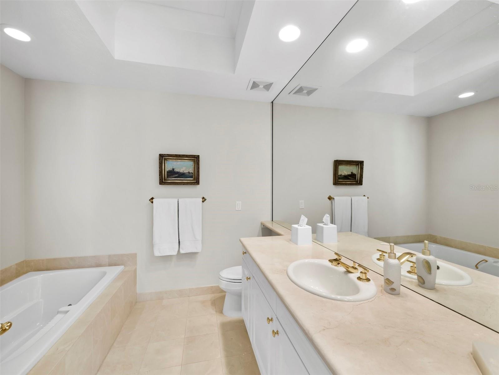 1241 Gulf Of Mexico Dr #ph1102 Property Photo 37