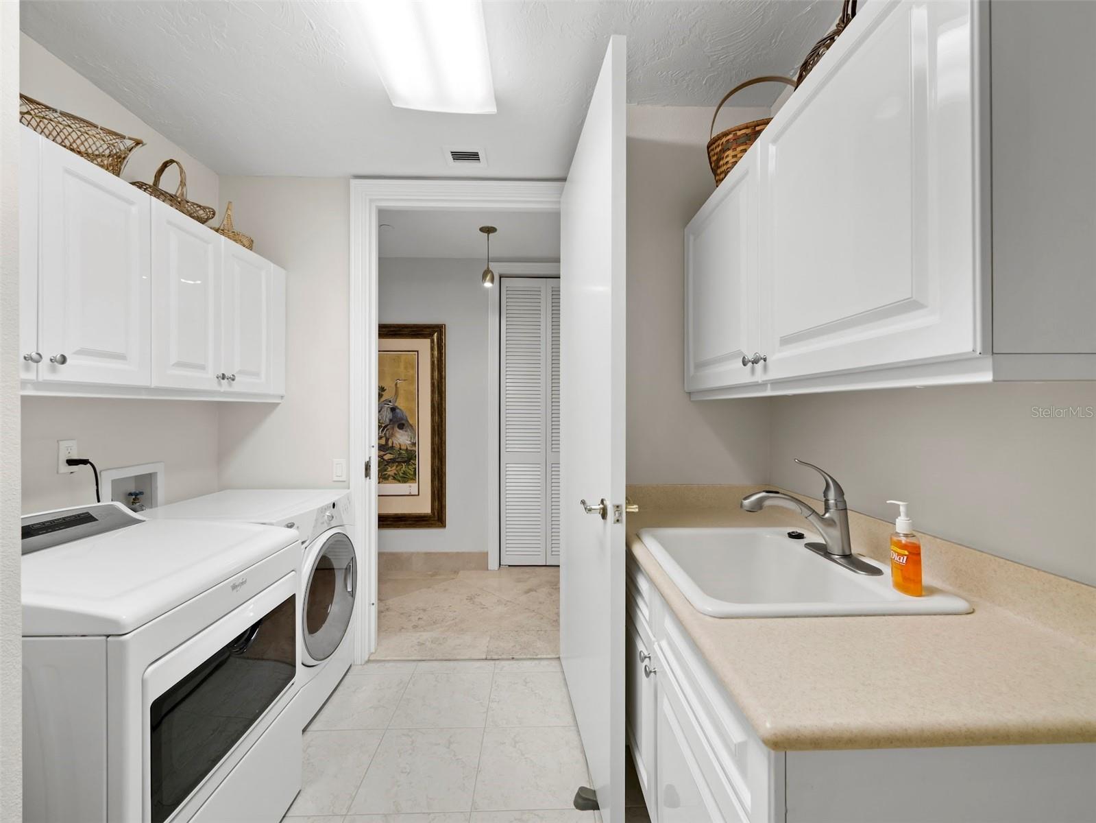 1241 Gulf Of Mexico Dr #ph1102 Property Photo 38