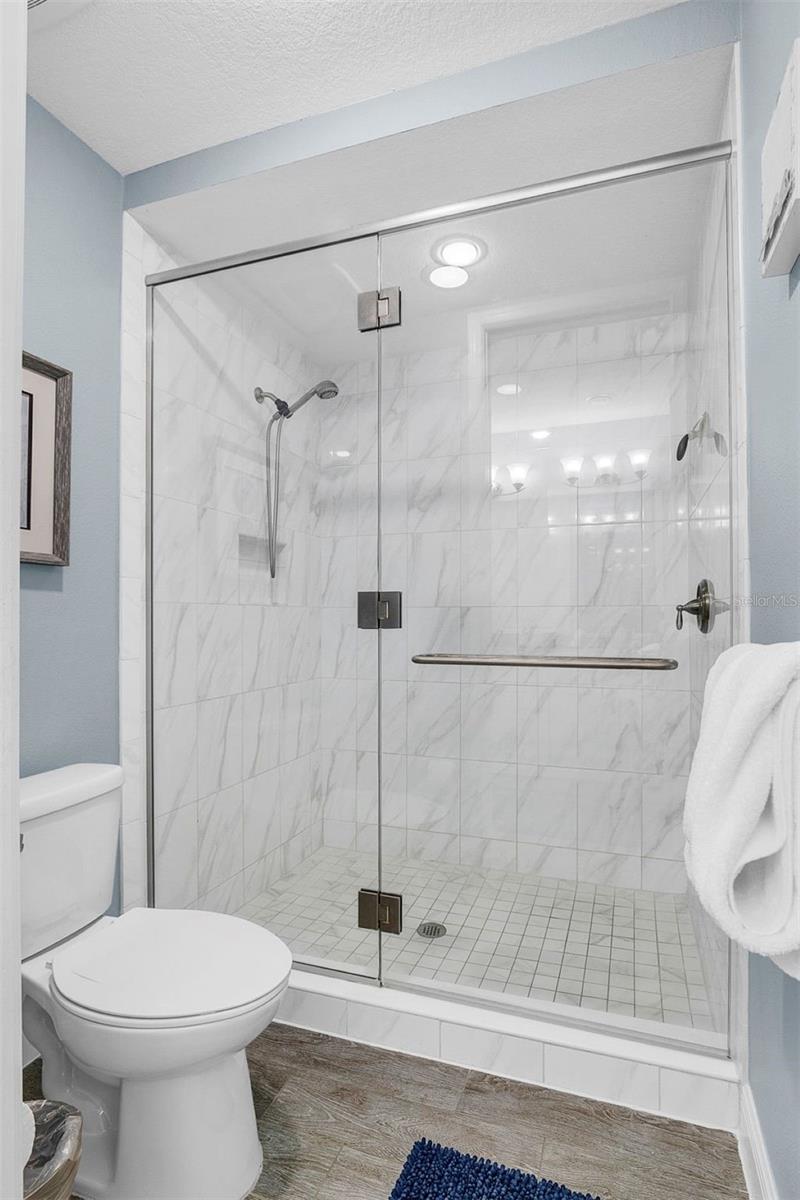 391 Aruba Cir #203 Property Photo 27
