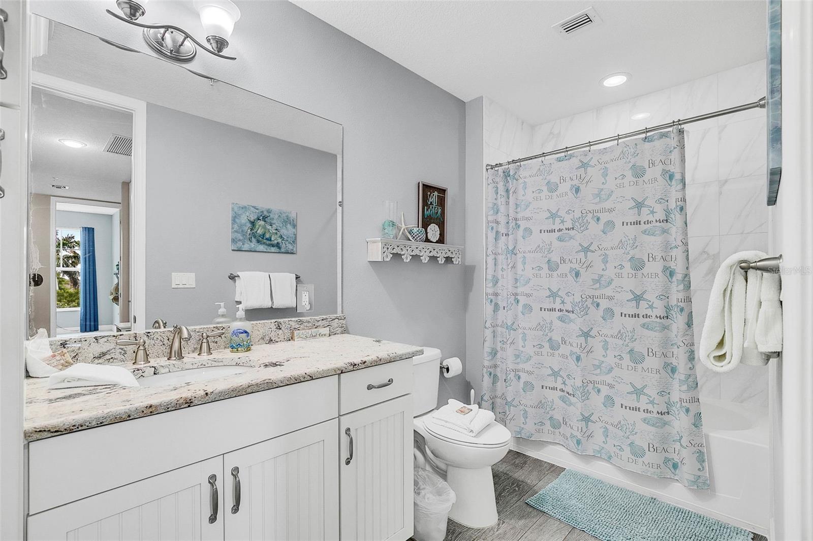 391 Aruba Cir #203 Property Photo 40