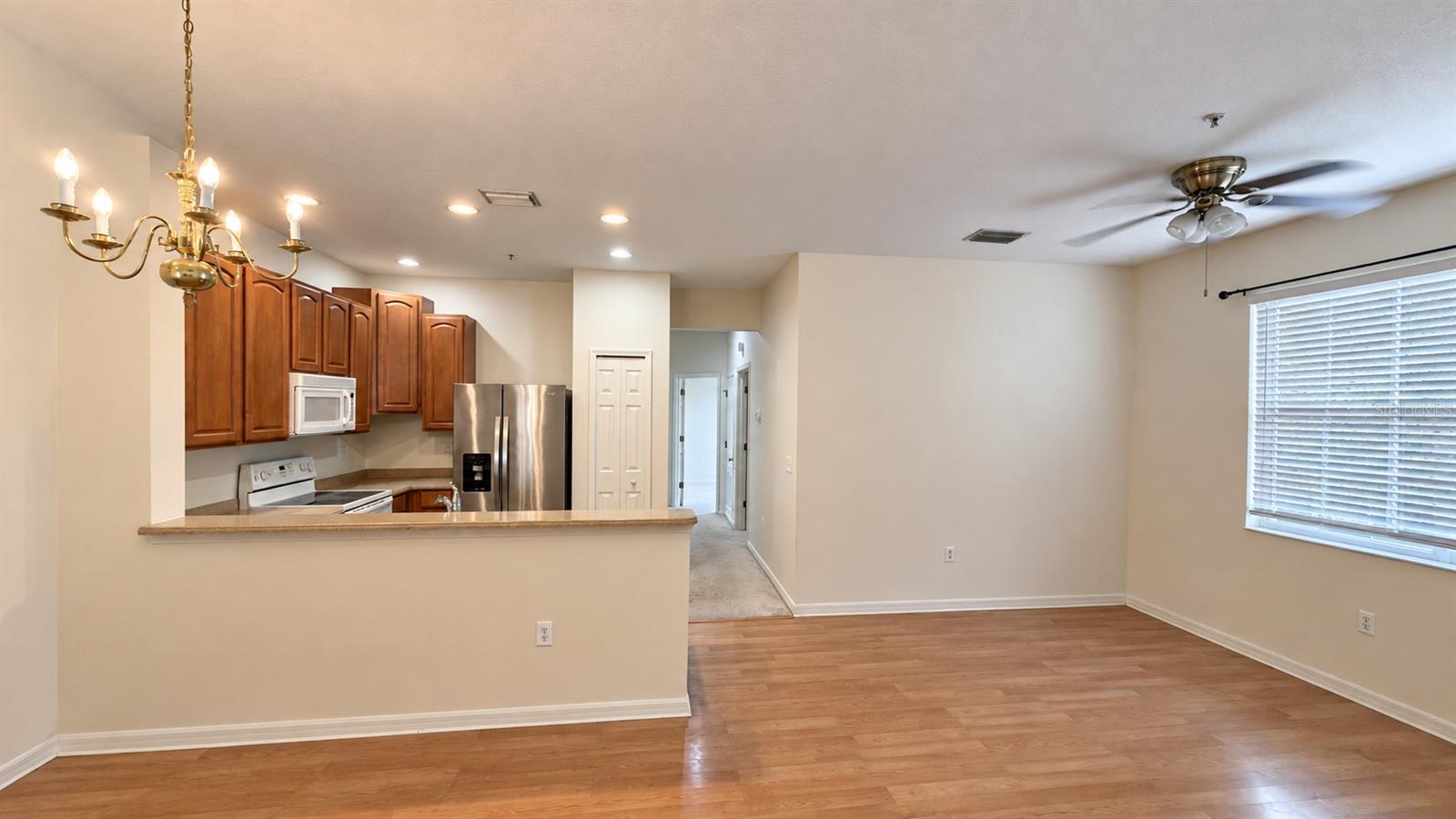 3554 Parkridge Cir #31-202 Property Photo 5