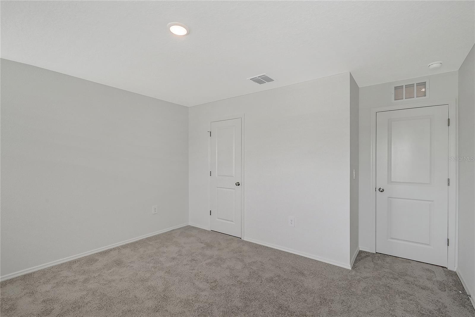 11410 Lake Louisa Ter Property Photo 13