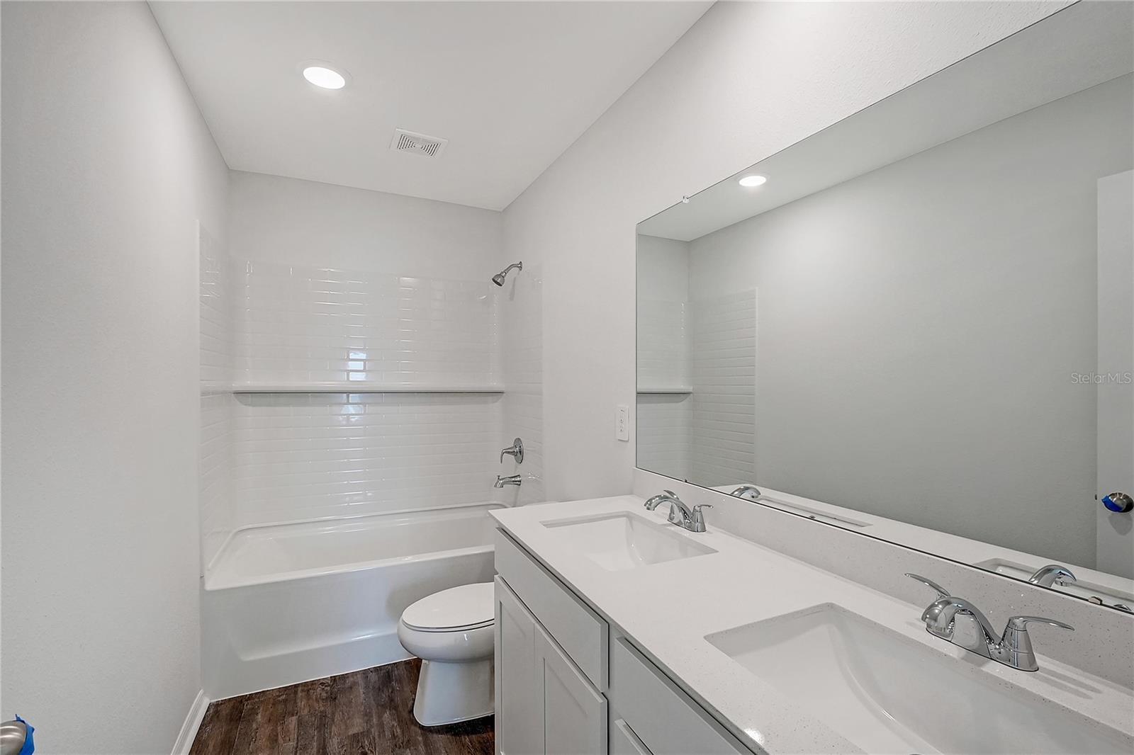 11410 Lake Louisa Ter Property Photo 14