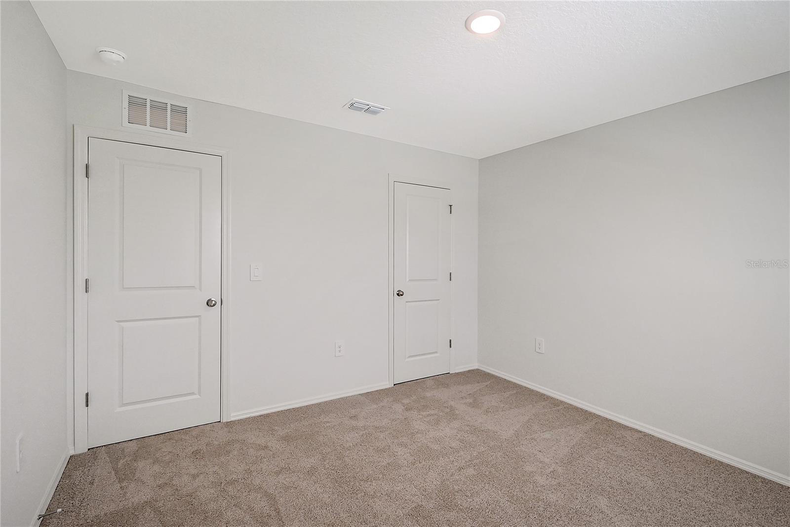 11410 Lake Louisa Ter Property Photo 17