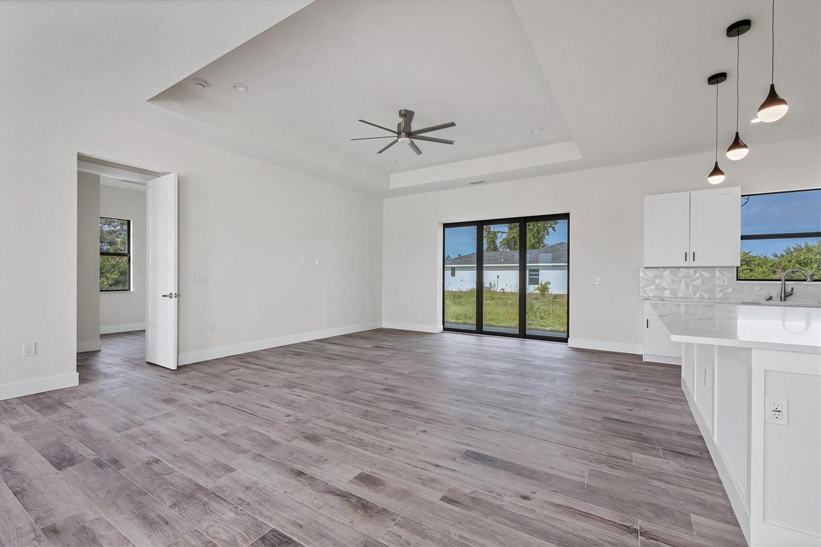 200 Redwood Rd Property Photo 12