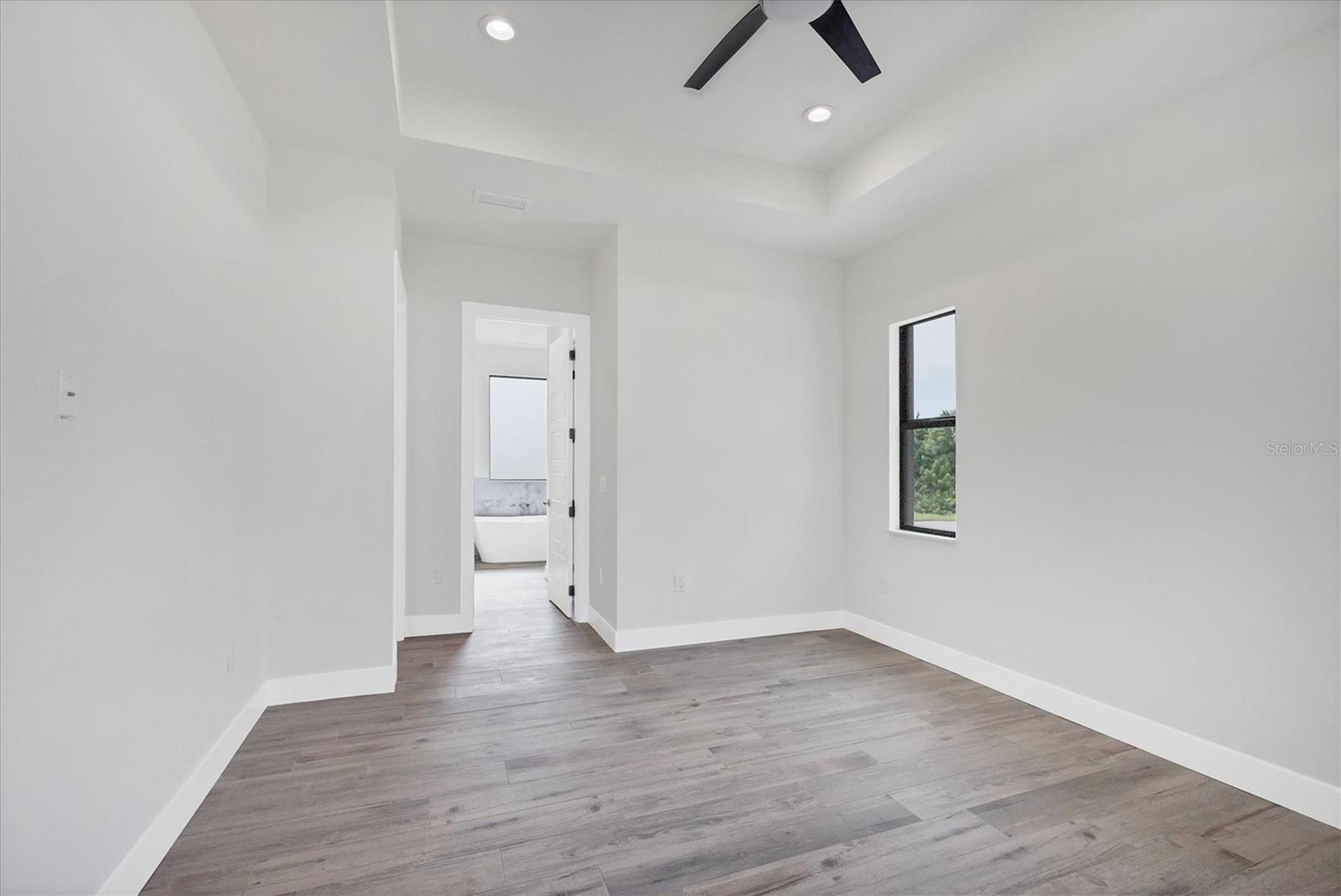 200 Redwood Rd Property Photo 18