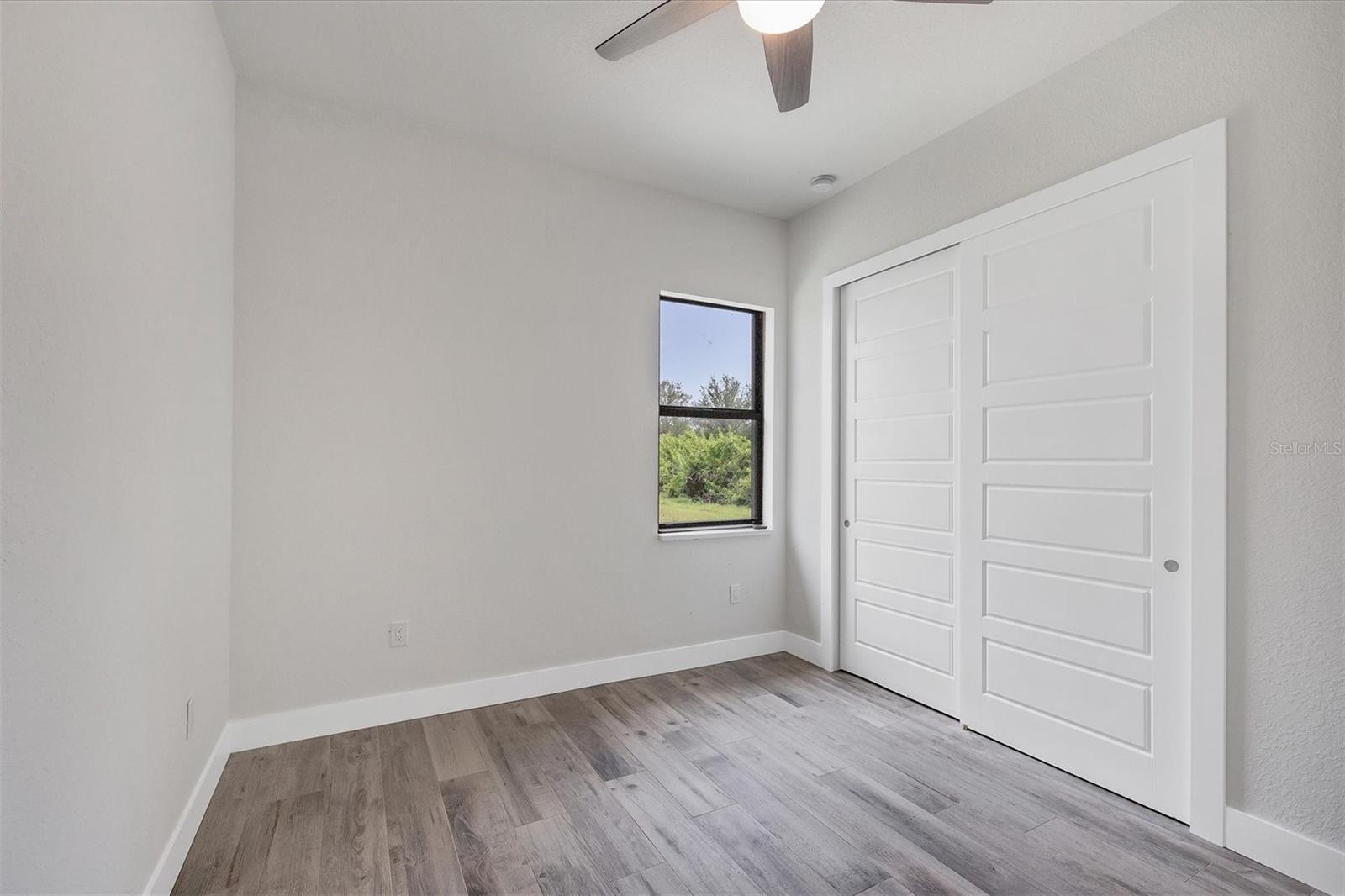 200 Redwood Rd Property Photo 20