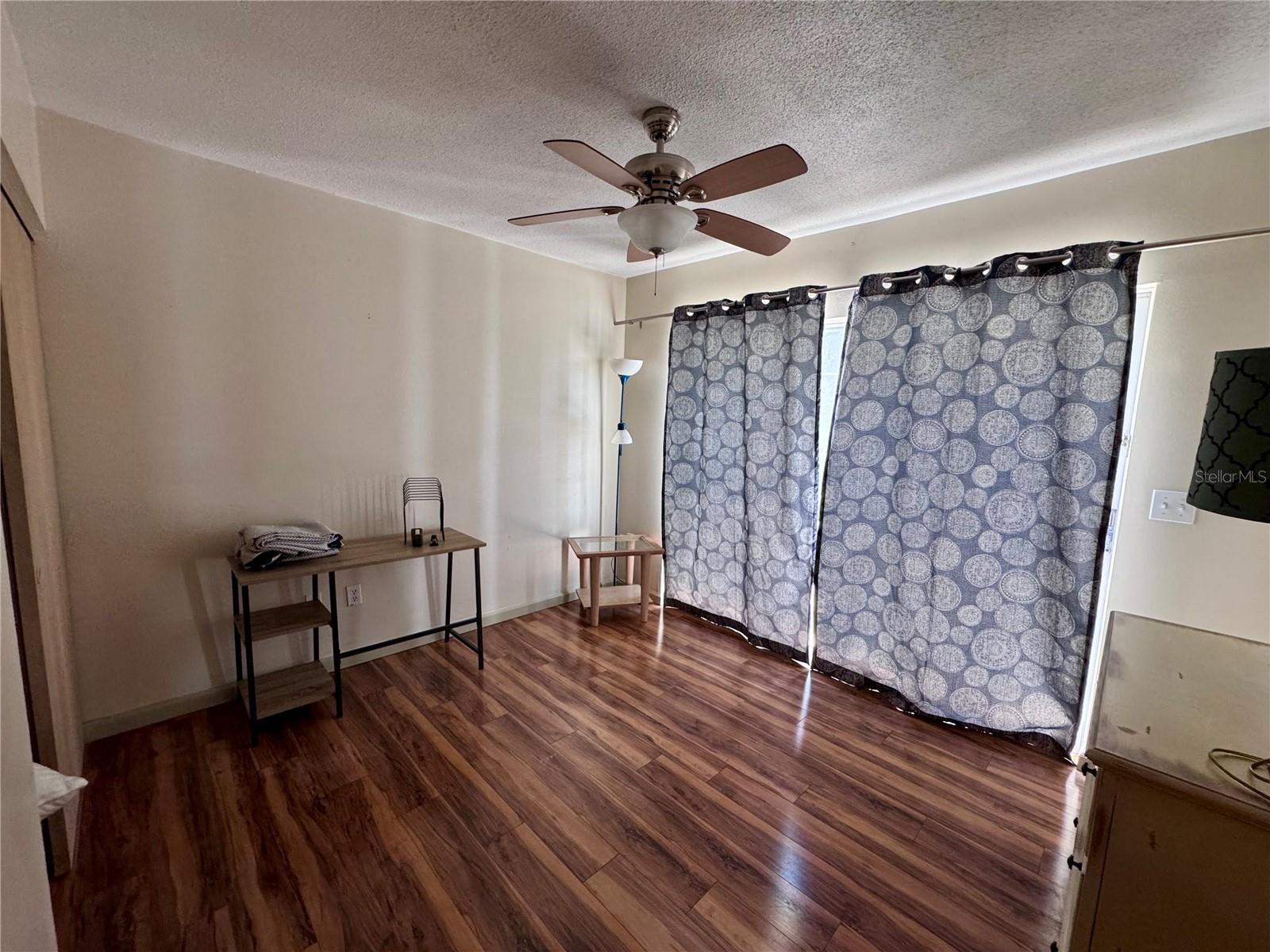 22215 Oneida Ave Property Photo 14
