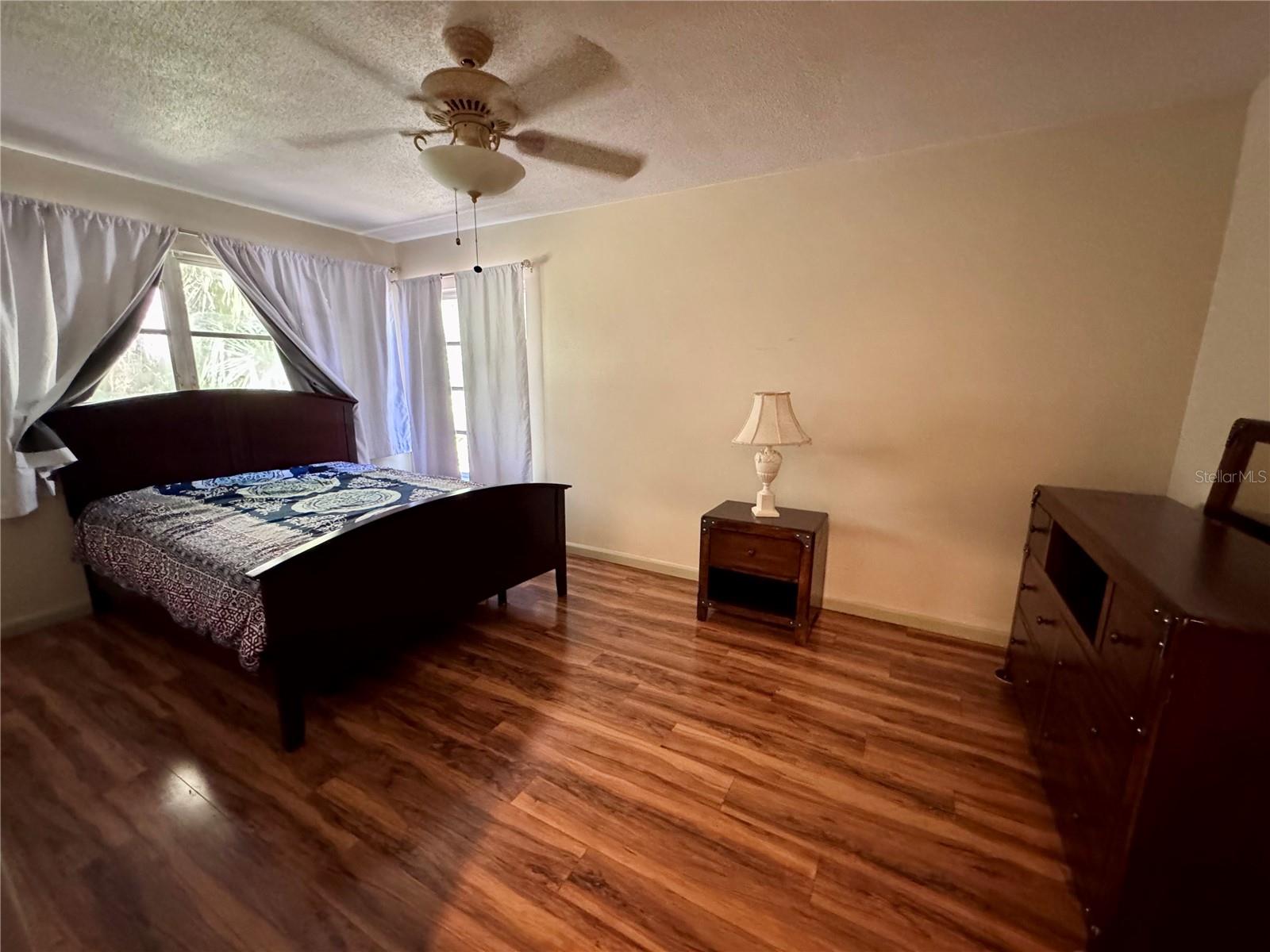 22215 Oneida Ave Property Photo 17
