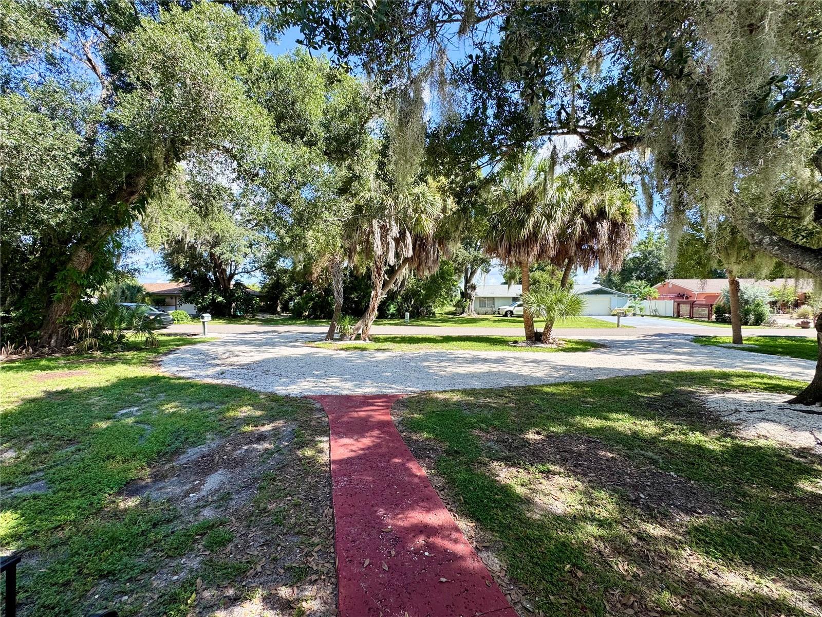 22215 Oneida Ave Property Photo 24