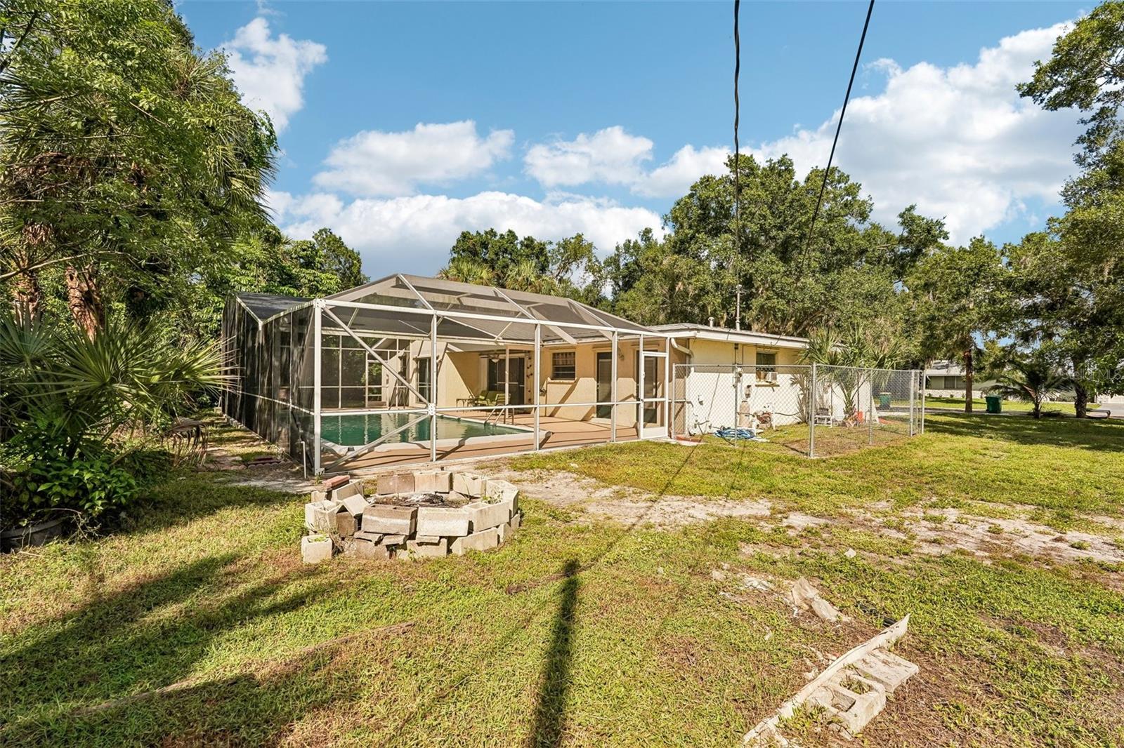 22215 Oneida Ave Property Photo 32