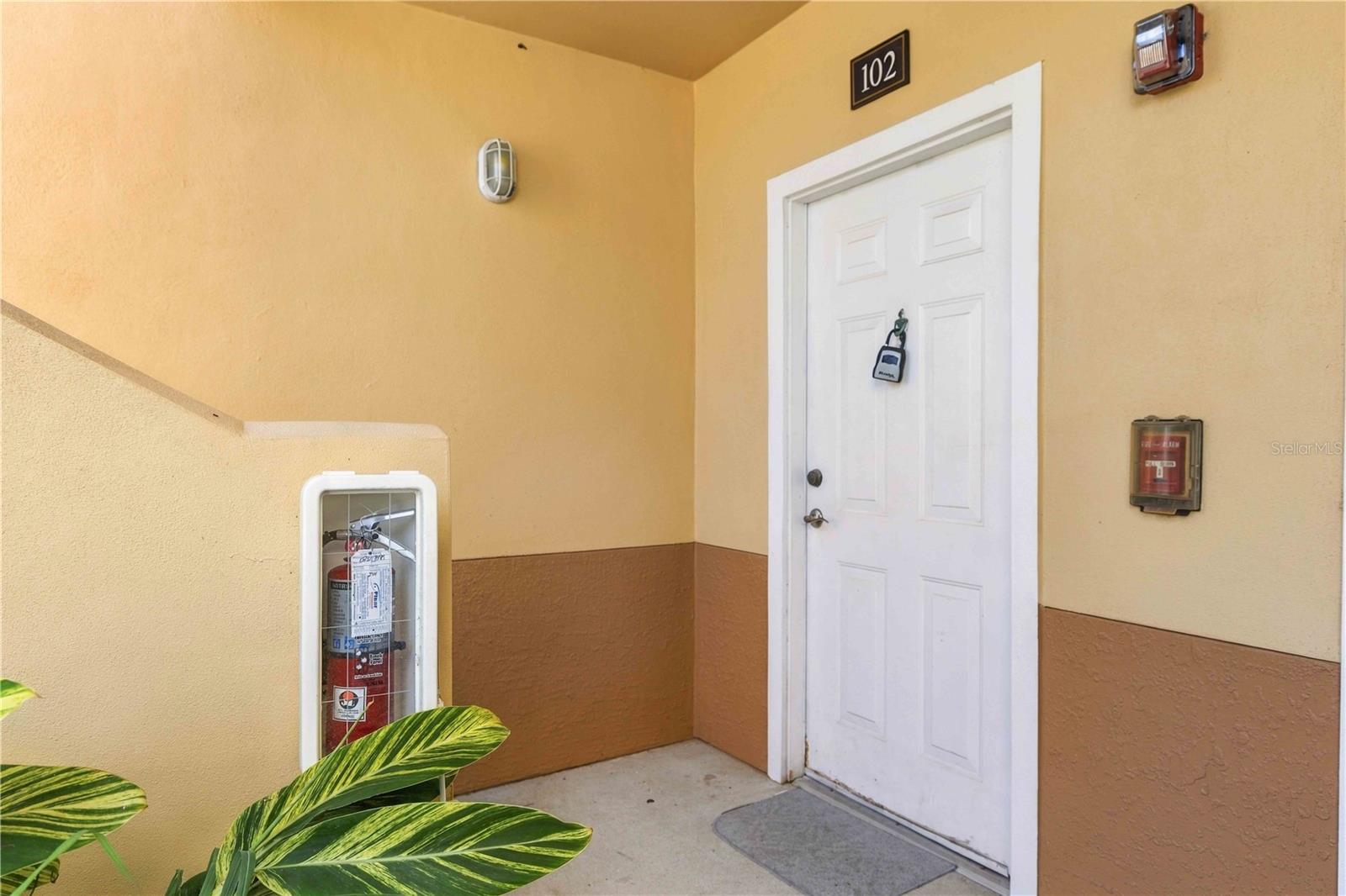 1015 Villagio Cir #102 Property Photo 3