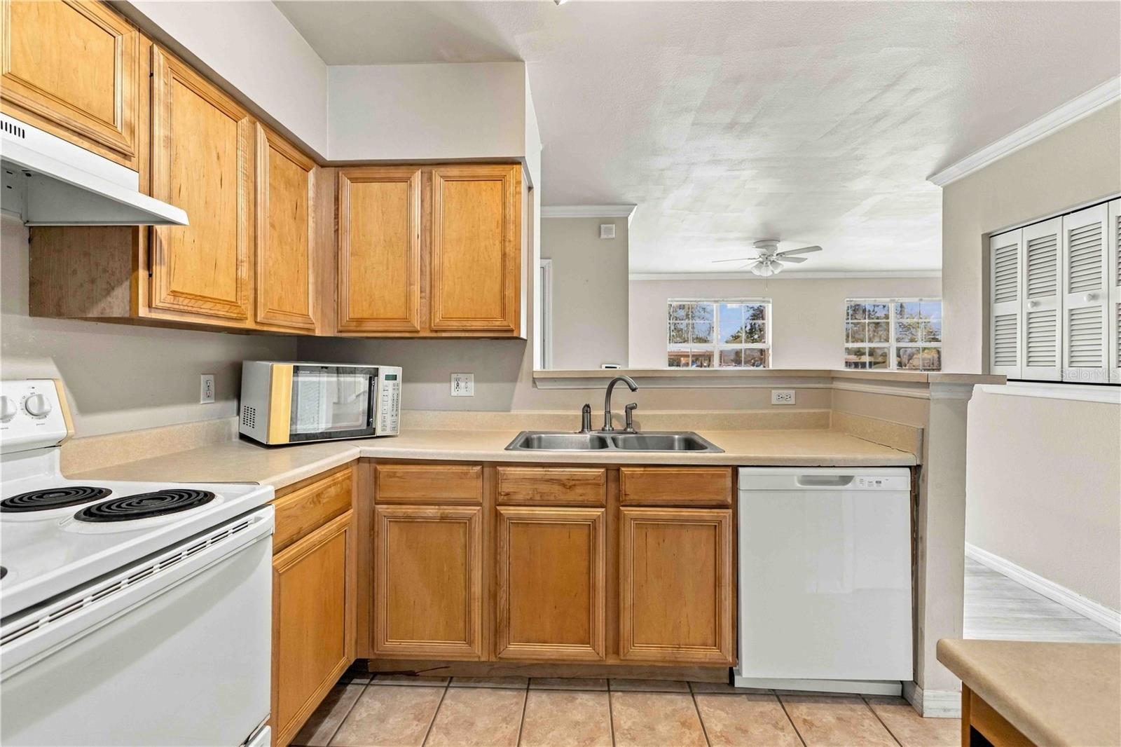 1015 Villagio Cir #102 Property Photo 12