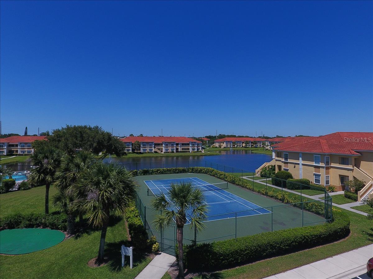 1015 Villagio Cir #102 Property Photo 32