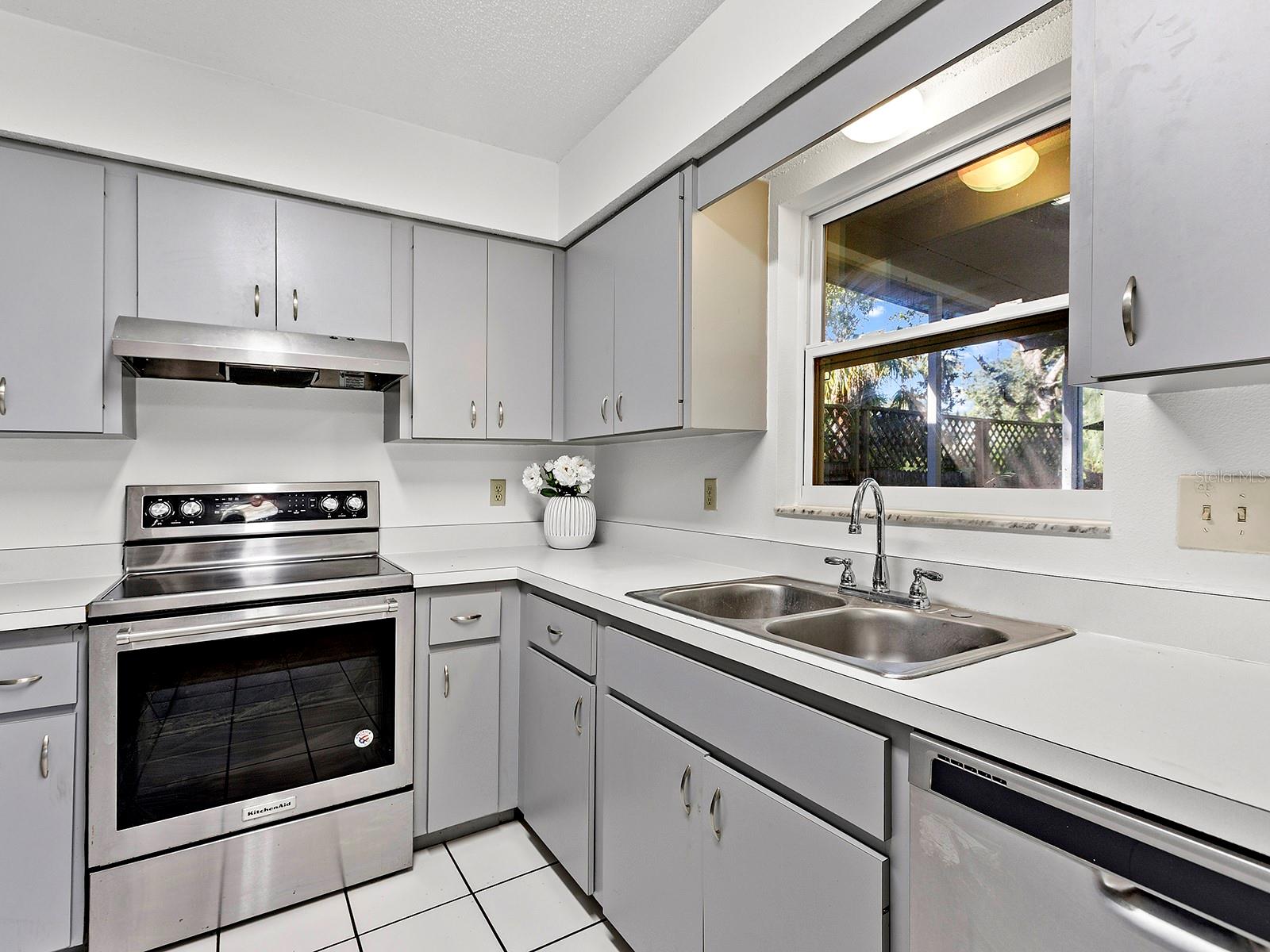 4260 Bell Ave Property Photo 6
