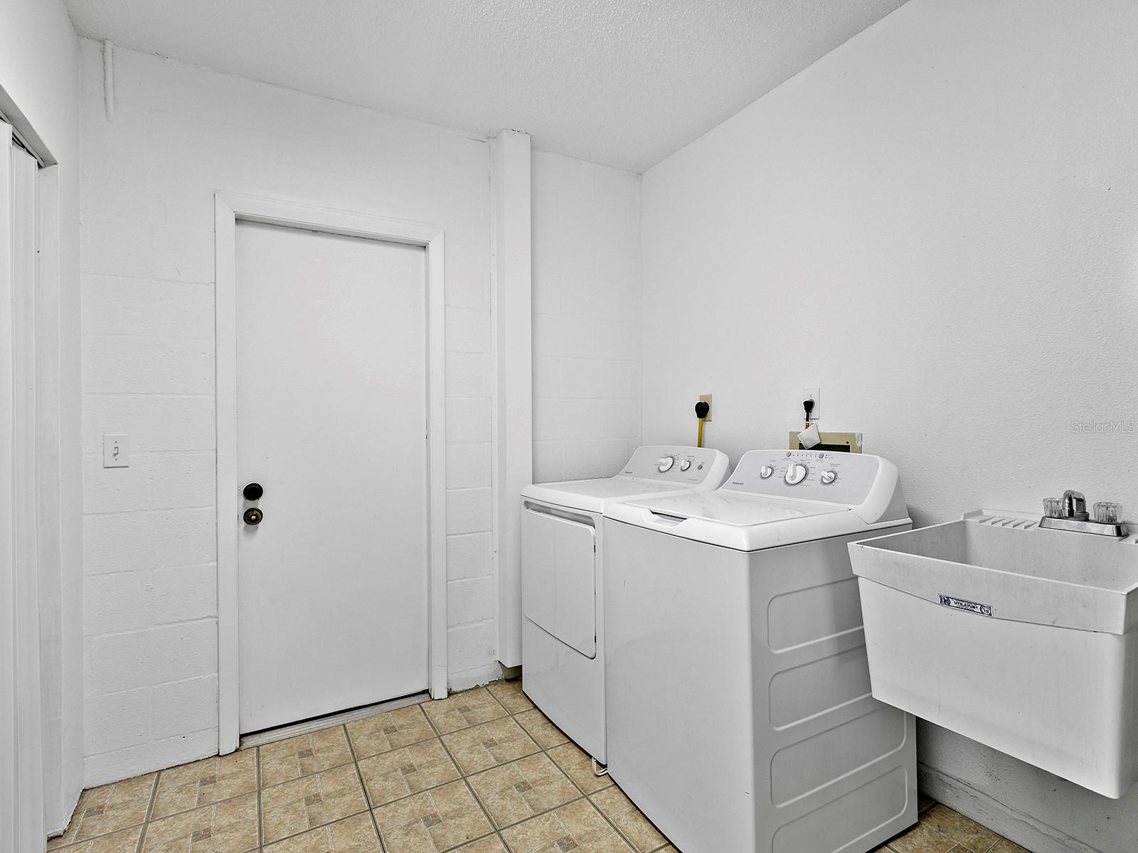 4260 Bell Ave Property Photo 14