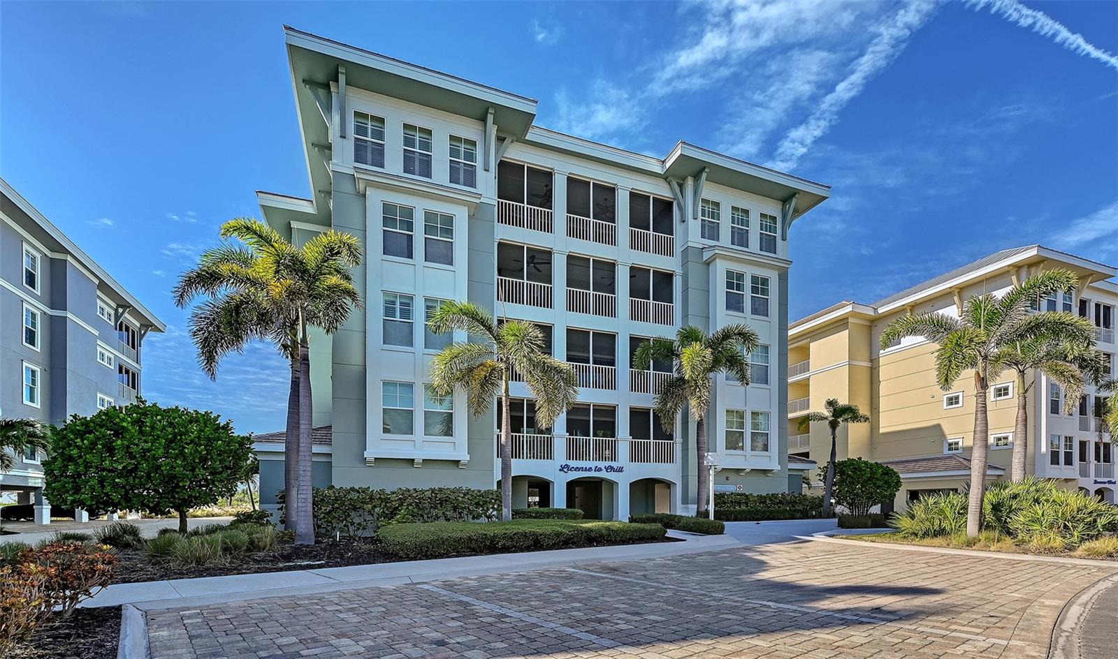 388 Aruba Cir #201 Property Photo 4