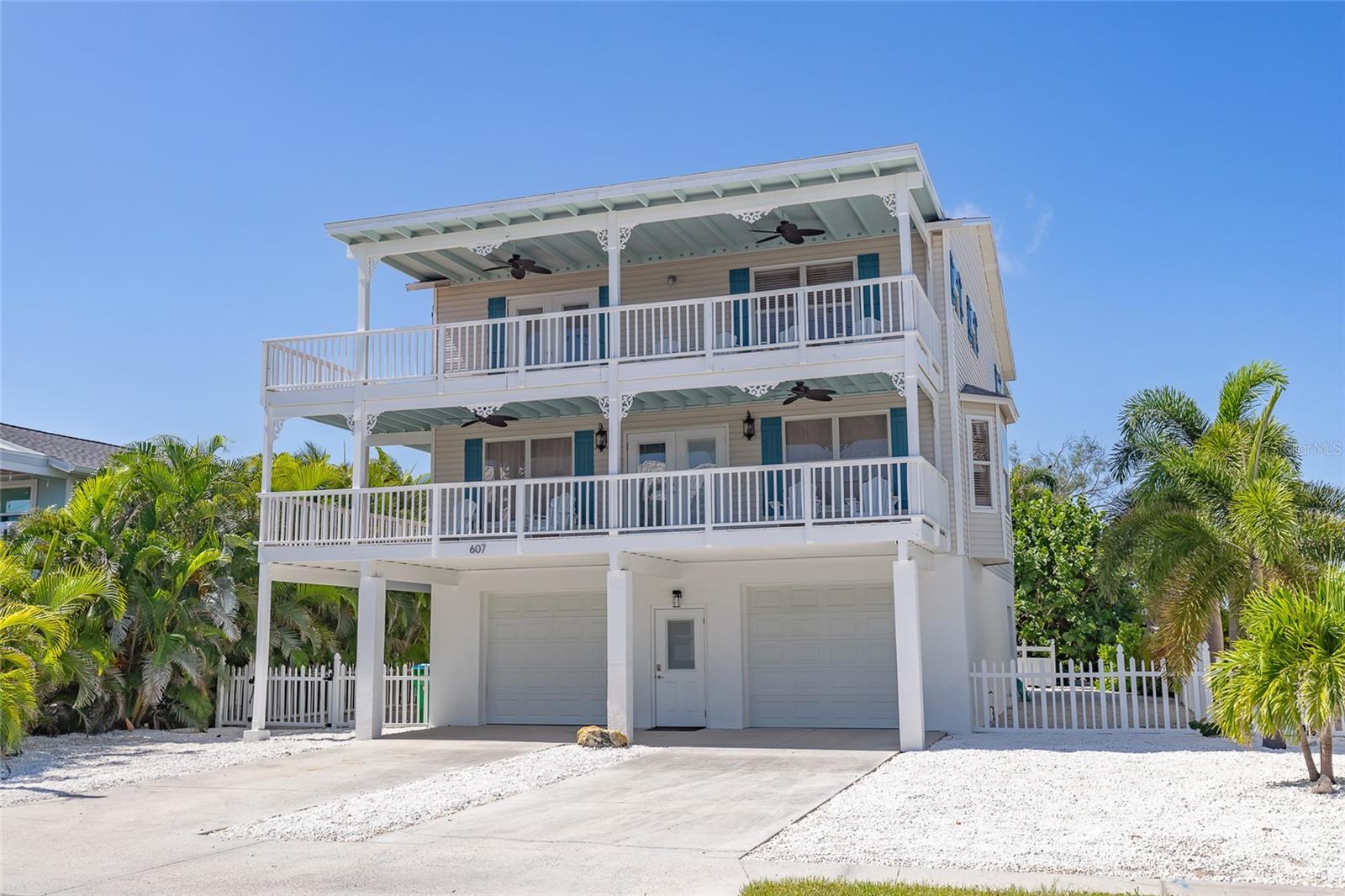 607 S Bay Blvd Property Photo 1