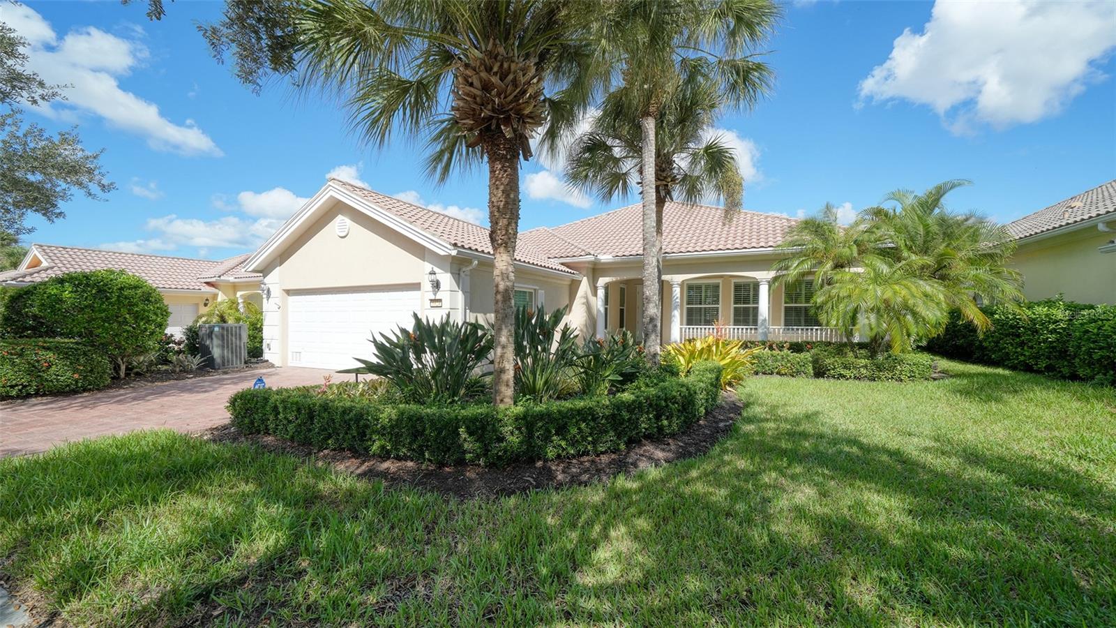 5924 Mariposa Ln Property Photo 1