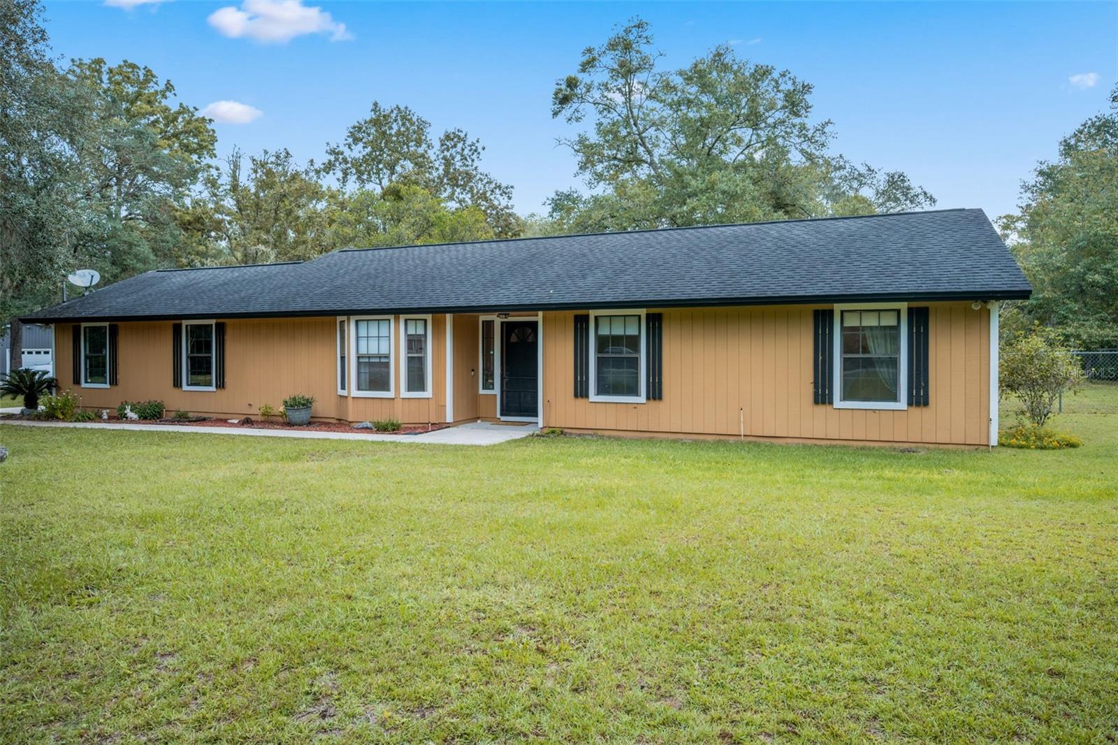 2843 Mistletoe Ct Property Photo 3