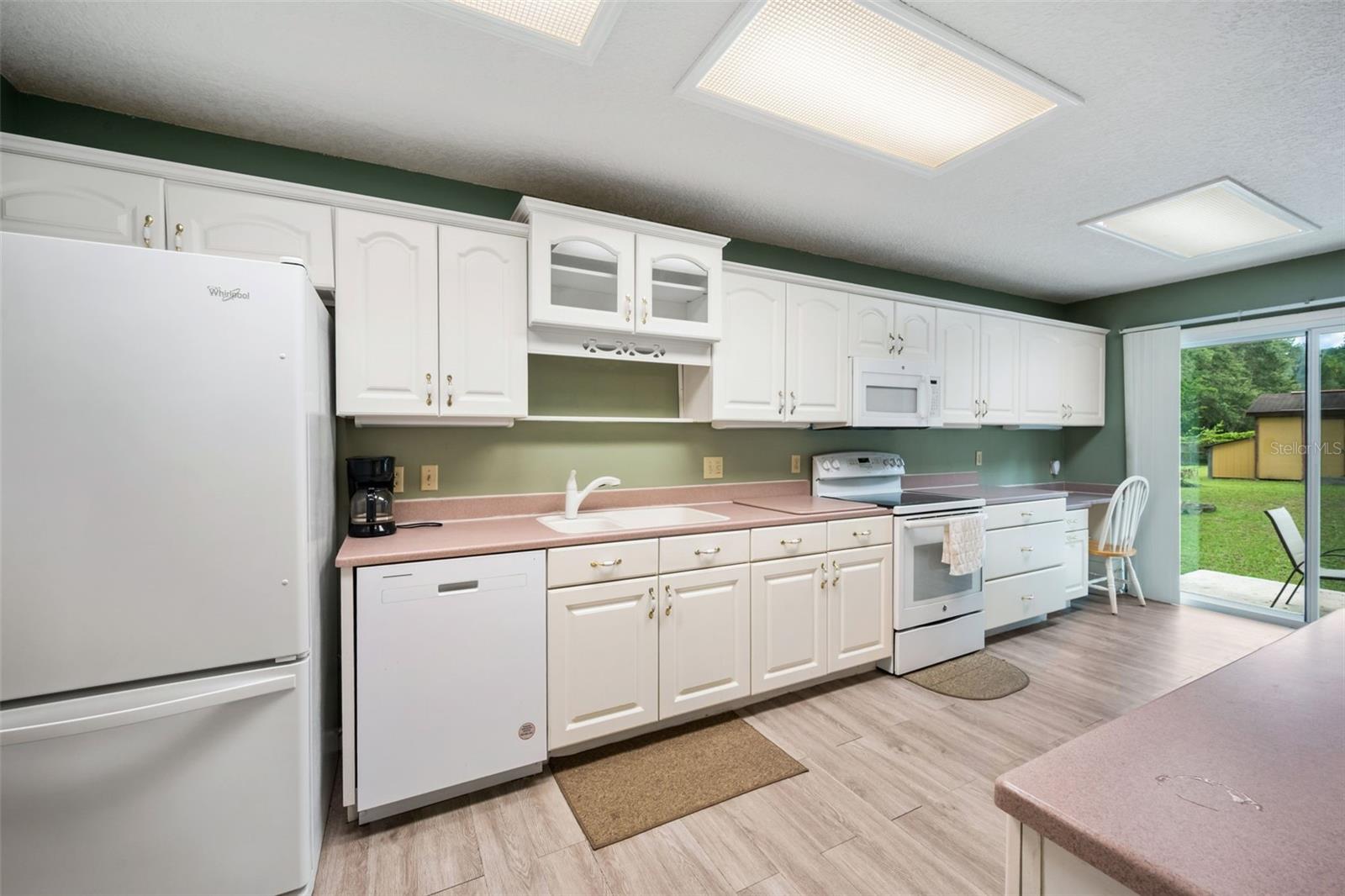 2843 Mistletoe Ct Property Photo 6