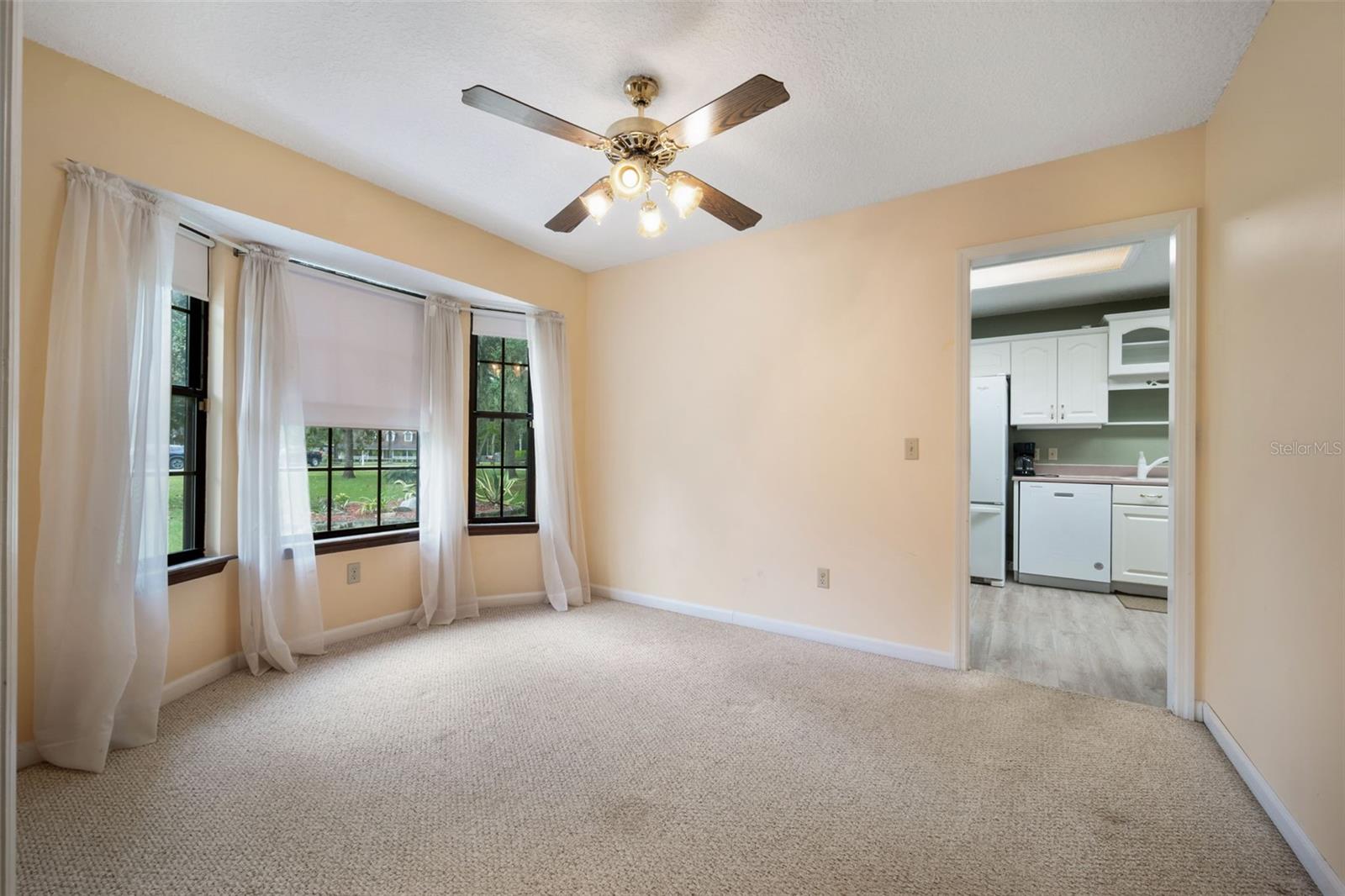 2843 Mistletoe Ct Property Photo 16