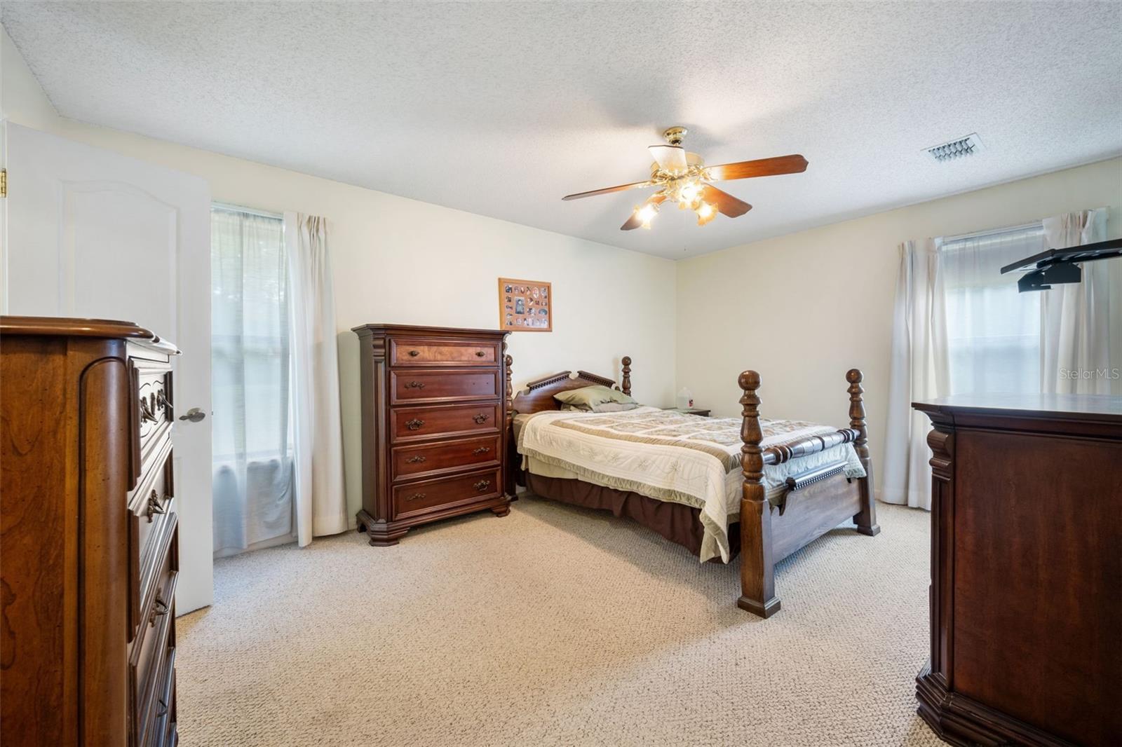 2843 Mistletoe Ct Property Photo 20