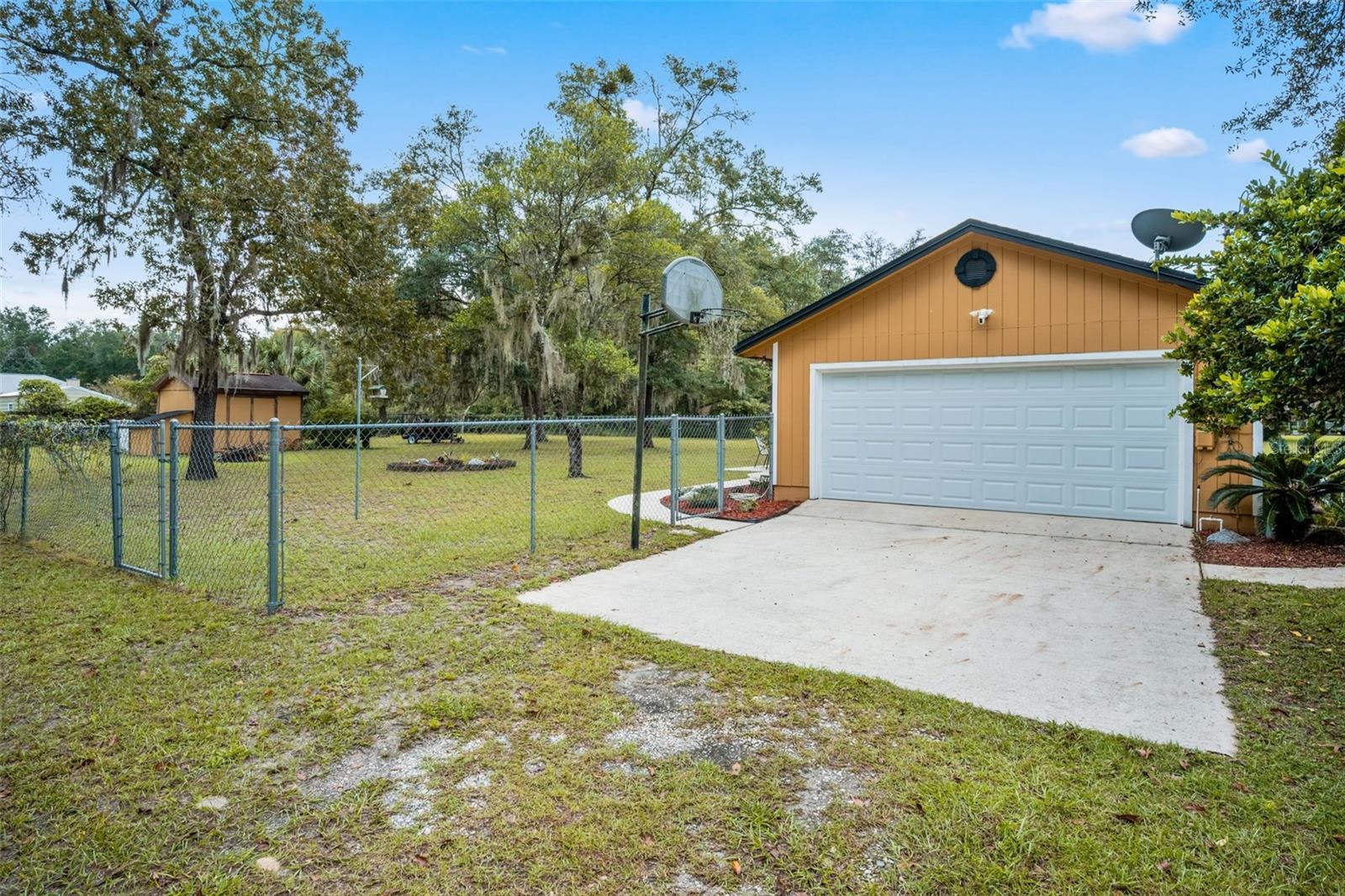 2843 Mistletoe Ct Property Photo 31