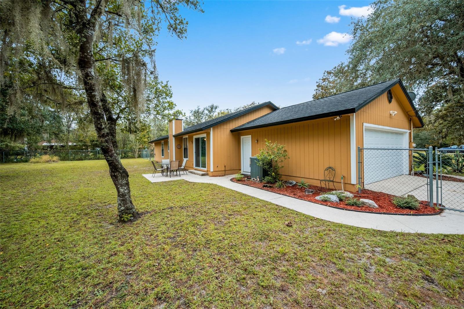 2843 Mistletoe Ct Property Photo 32