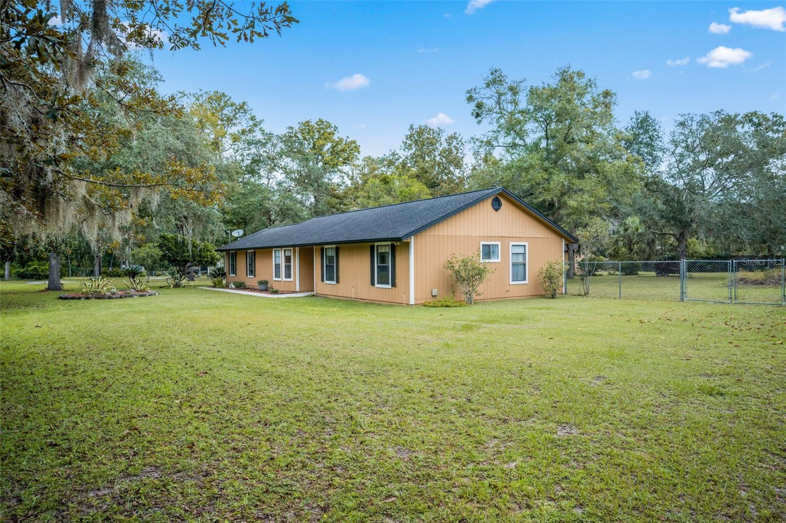 2843 Mistletoe Ct Property Photo 39