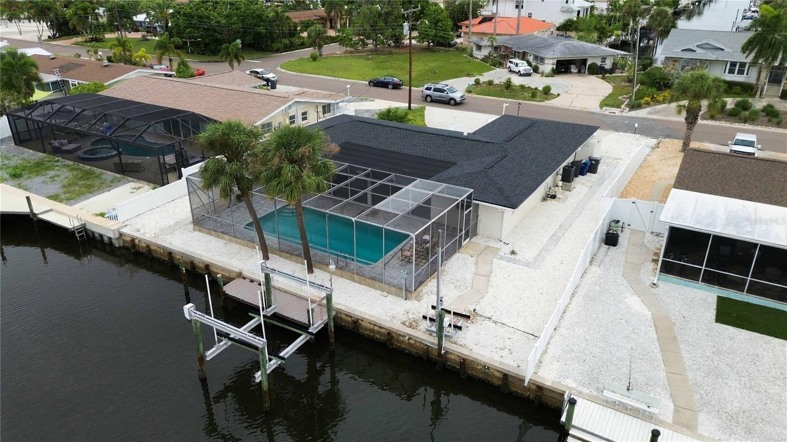 9911 Royal Palm Dr Property Photo 1