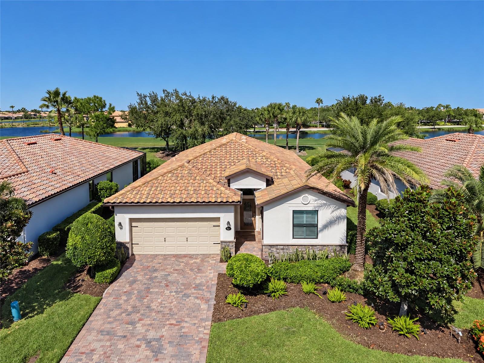 7027 QUIET CREEK DR Property Photo 1