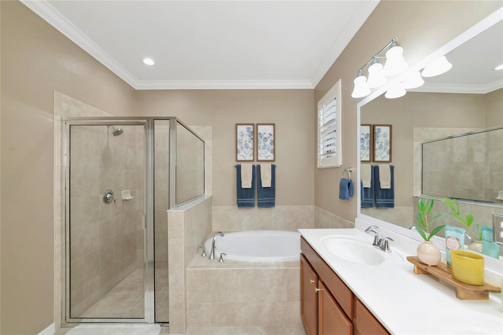 7027 Quiet Creek Dr Property Photo 24