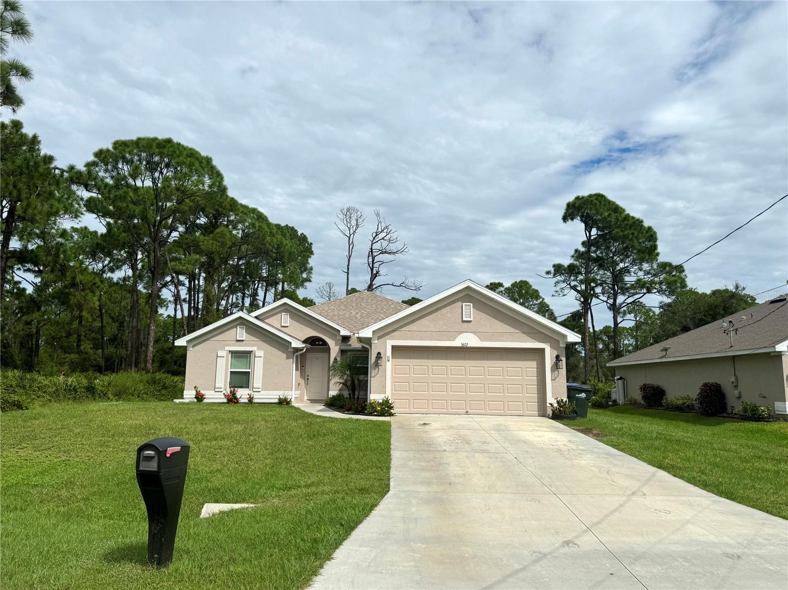 5672 Kumquat Ave Property Photo 4