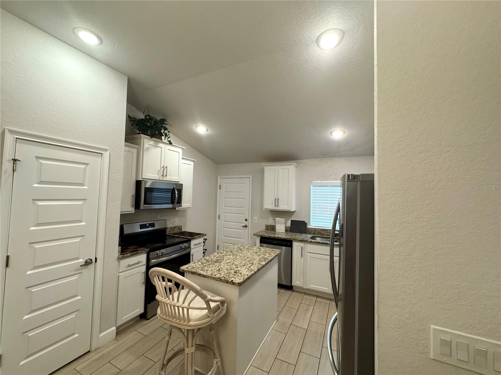 5672 Kumquat Ave Property Photo 8