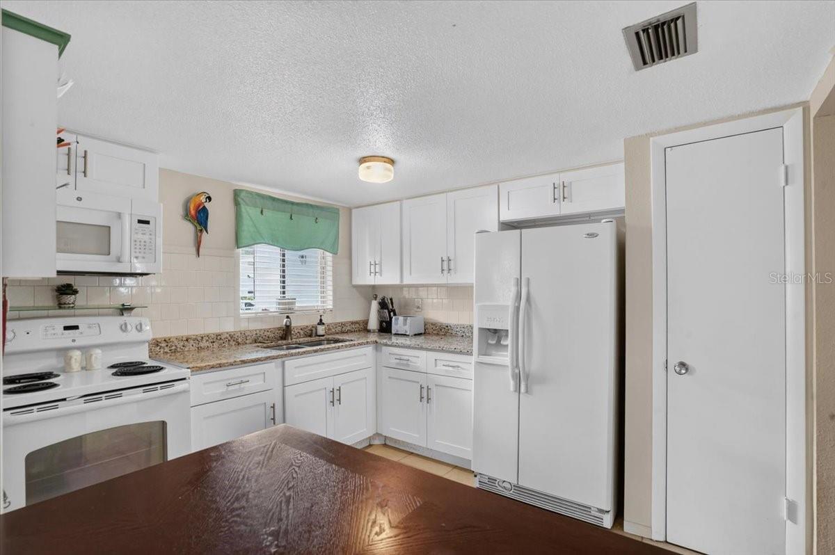 5883 Garden Ln #h1 Property Photo 11
