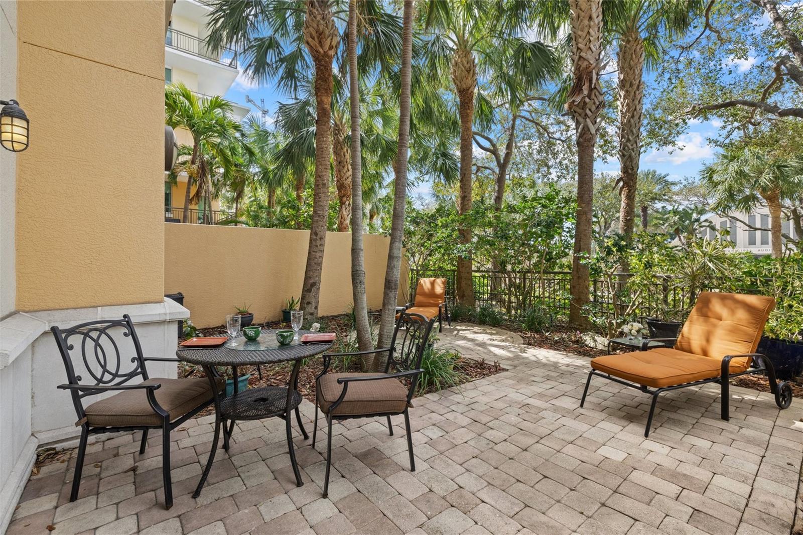 800 N Tamiami Trl #103 Property Photo 2