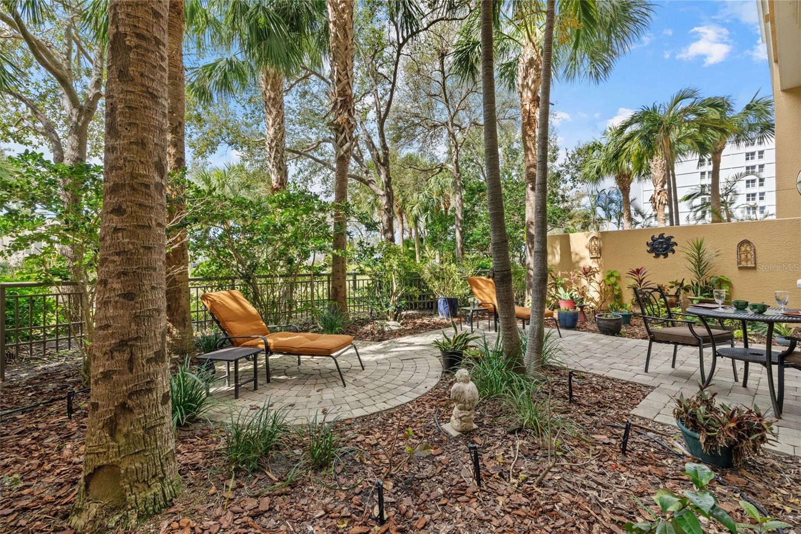800 N Tamiami Trl #103 Property Photo 6