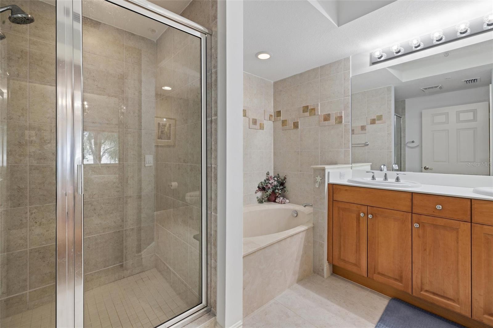 800 N Tamiami Trl #103 Property Photo 22