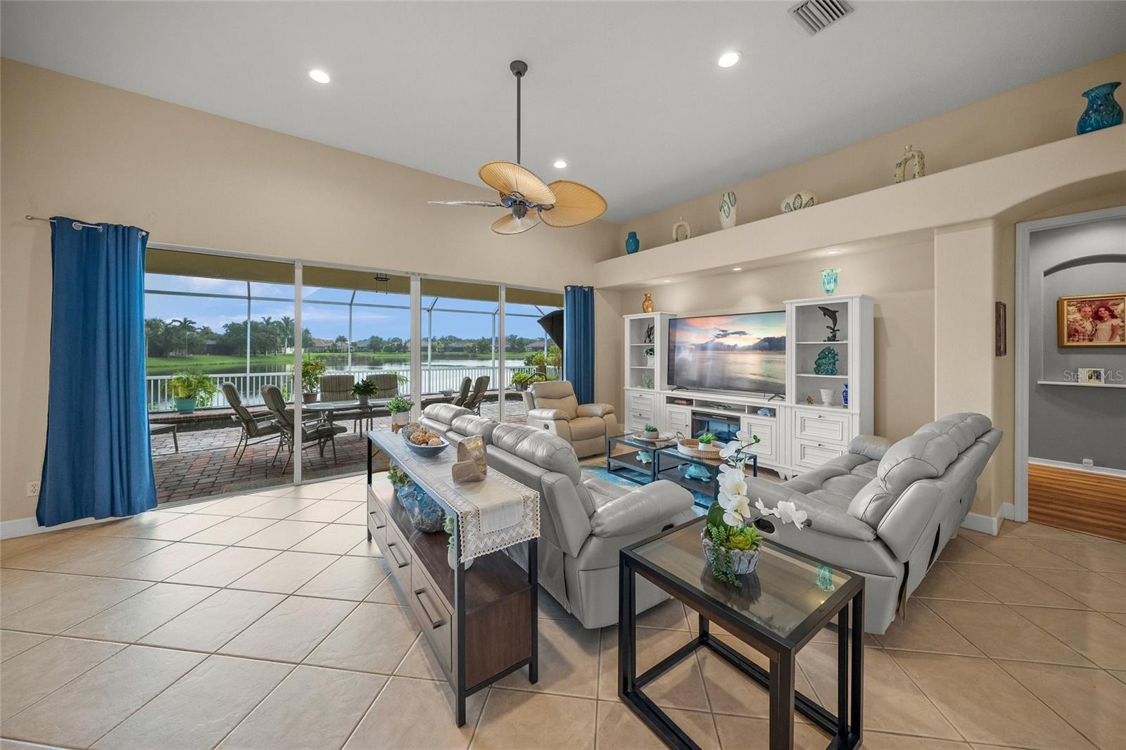 2889 Grazeland Dr Property Photo 19