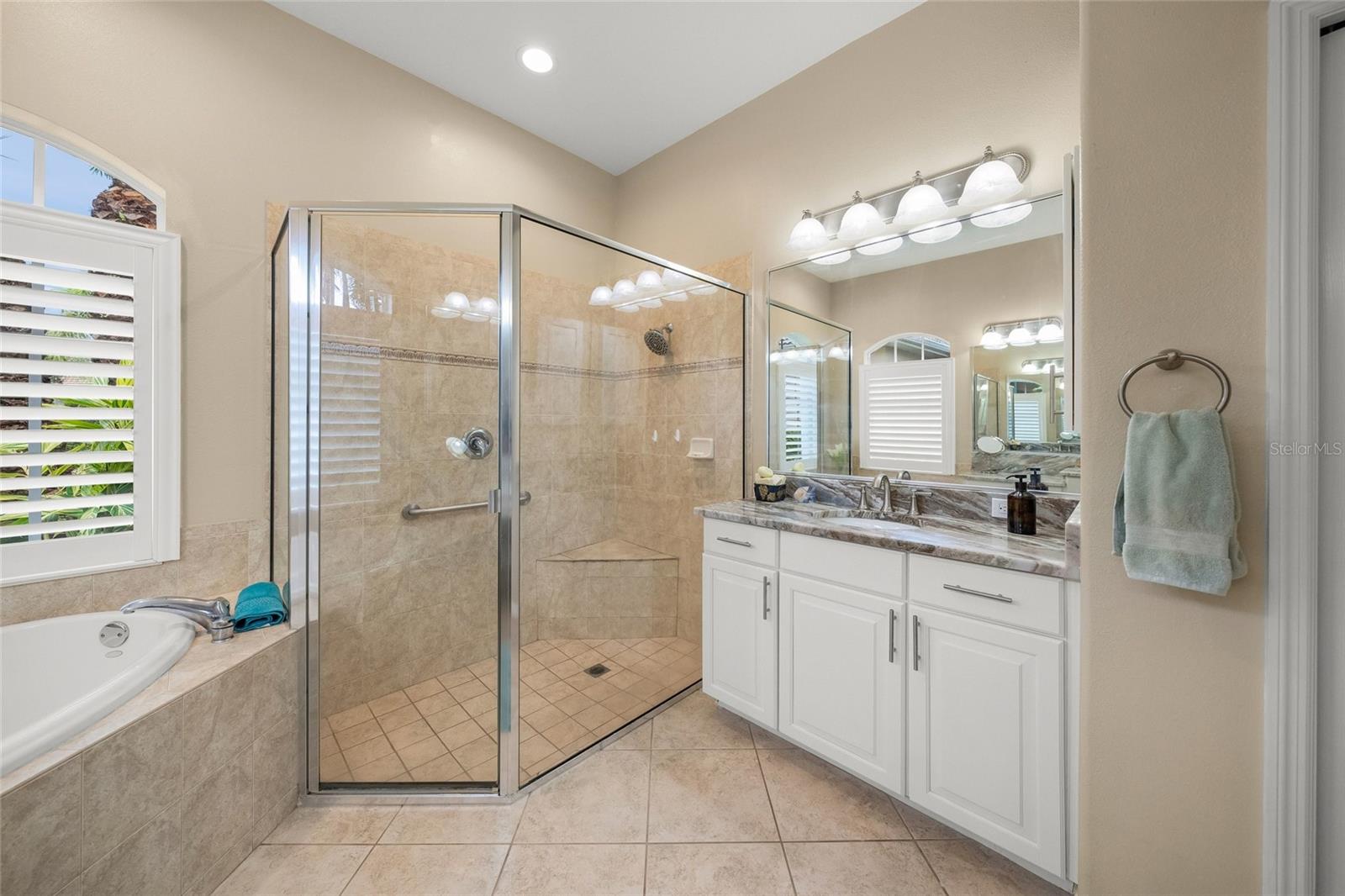 2889 Grazeland Dr Property Photo 27
