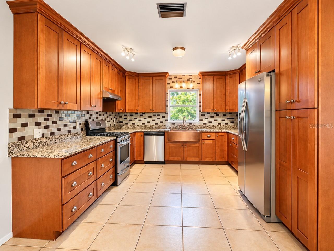 4709 Brooksdale Dr Property Photo 4