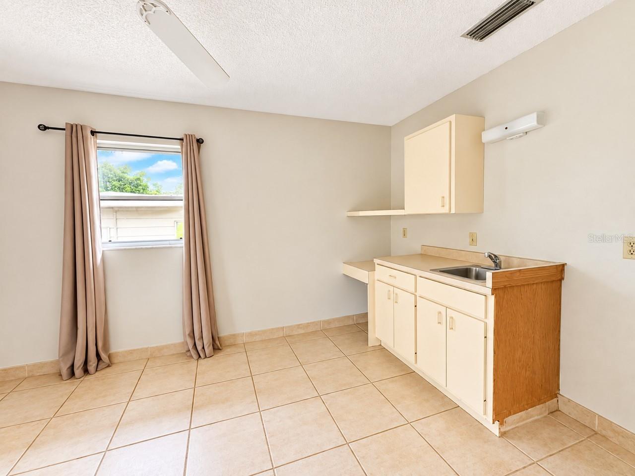 4709 Brooksdale Dr Property Photo 14