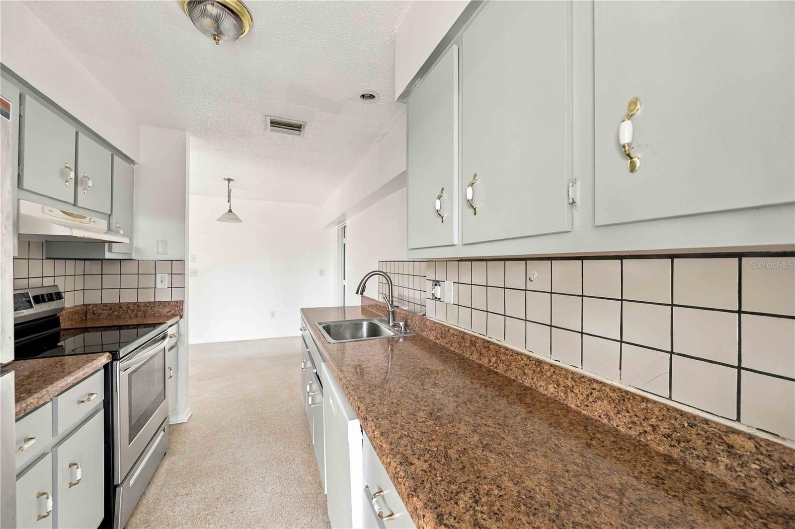 4331 S Biscayne Dr Property Photo 16