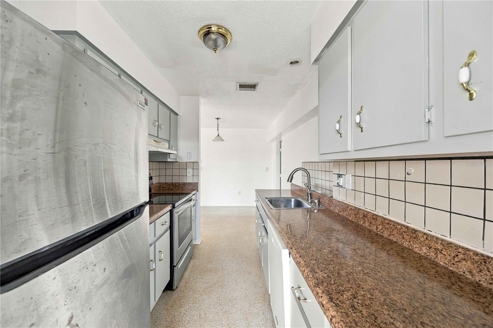 4331 S Biscayne Dr Property Photo 17