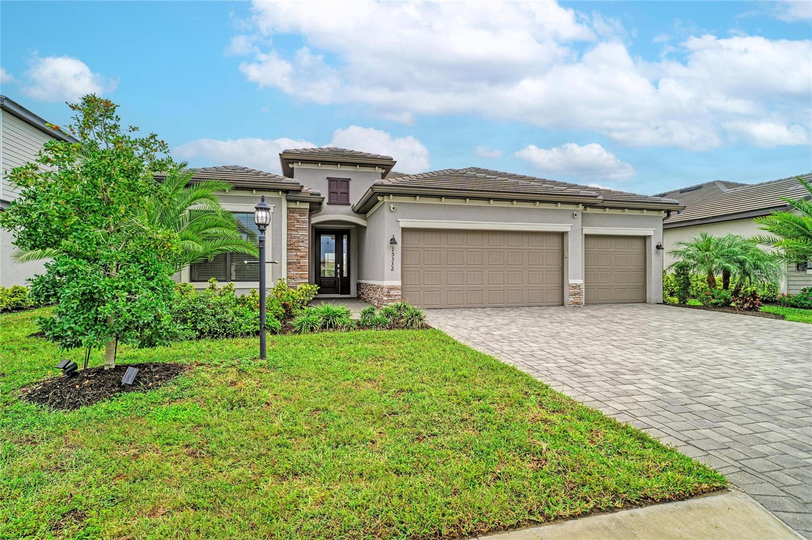 15332 Serene Shores Loop Property Photo 8