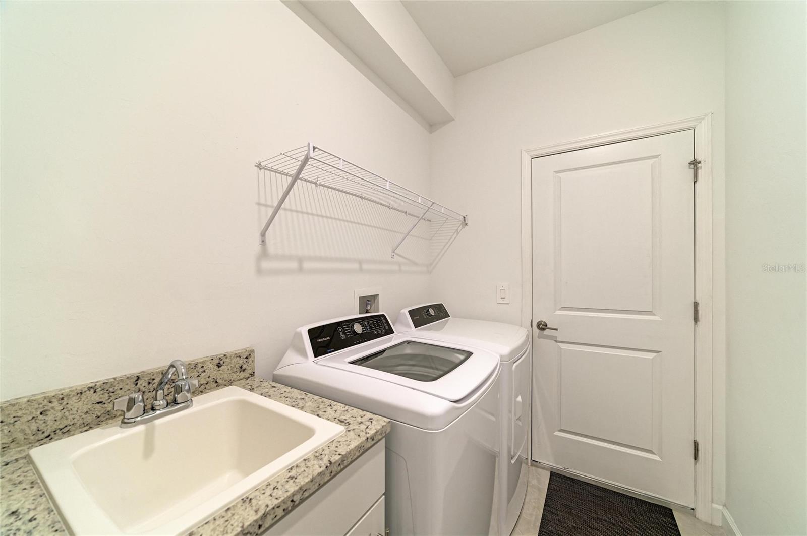 15332 Serene Shores Loop Property Photo 44